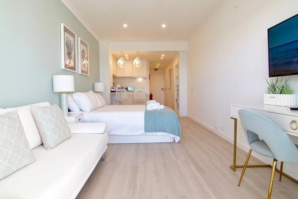 Sea Lovers - Sea Front - Studio Apartment Монте-Гордо Экстерьер фото
