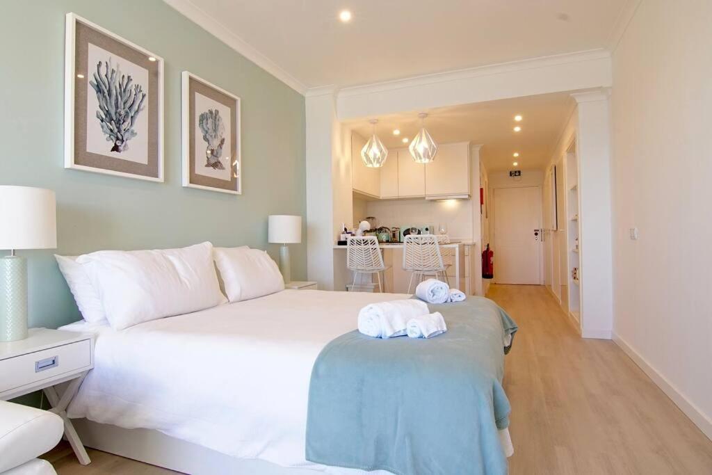Sea Lovers - Sea Front - Studio Apartment Монте-Гордо Экстерьер фото